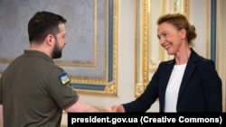 Президент України Володимир Зеленський і голова Ради Європи Марія Пейчинович-Бурич, Київ, 9 травня 2022 року

