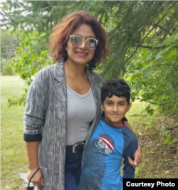 شکیبا فقاهتی و پسرش راستین مقدم