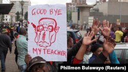 Учасники акції у Хараре, 18 листопада 2017