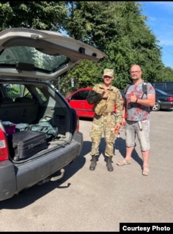 Первая машина, которую Андрей Агапов отогнал в Украину. Фото предоставлено Андреем Агаповым