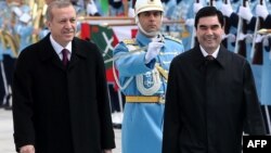 Президенты Режеп Тайип Эрдоган и Гурбангулы Бердымухамедов