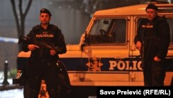 Поліція поблизу американського посольства в Подгориці, Чорногорія, 22 лютого 2018 року
