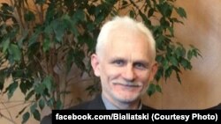 Алесь Бяляцкі