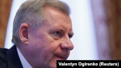 Голова Національного банку України Яків Смолій