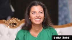 В уривку ефіру, який поширився в соцмережах, Маргарита Симоньян назвала українців, які були ув’язнені за часів сталінських репресій, а потім звільнені, «недобитками», нащадків яких «цього разу доведеться добити»