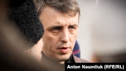 Kremlniñ qırımlı ve ukrayin mabüsleriniñ imayecisi, advokat Aleksey Ladin