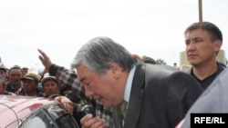 Губернатор Б.Бейшенбеков