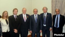 Լեռնային Ղարաբաղի նախագահ Բակո Սահակյանը ուրուգվայցի խորհրդարանականների հետ, Ստեփանակերտ, 13-ը նոյեմբերի, 2012թ.