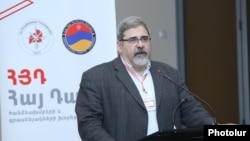Armenia -- Giro Manoyan, a senior member of the Armenian Revolutionary Federation, speaks in Yerevan, February 24, 2020.