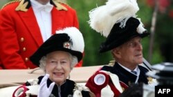 Королева Єлизавета II і принц Філіпп