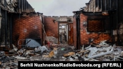 Последствия ракетного обстрела Чернигова российскими войсками, 6 апреля 2022 г.