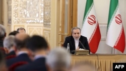 نشست نمایندگان کشورهای خارجی مقیم تهران با وزیر خارجه جمهوری اسلامی