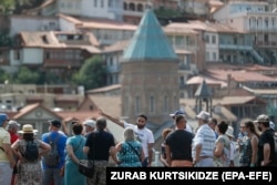 Туристы в Тбилиси