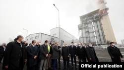 Armenia - Prime Minister Nikol Pashinian and other officials attend the inauguration of a newly built power plant in Yrevan, November 29, 2021.