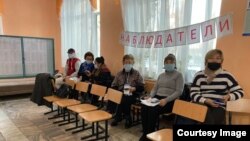 Парламенттик шайлоодогу байкоочулар. Бишкек. 28-ноябрь, 2021-жыл.