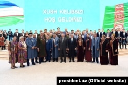 Daşkentdäki duşuşykdan bir pursat