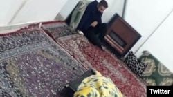 شهریار محمدی، از کشته‌شدگان اعتراضات در بوکان، پیش از کشته شدن، شبی را در کنار جنازه دوست کشته‌شده‌اش، محمد حسن‌زاده، سپری کرد