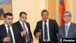 Церемония подписания коалиционного соглашения, Ереван, 21 марта 2008 г.  