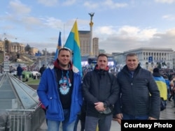 Денис Косенко з товаришами на Майдані