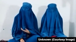 Ооган аялдары менен кыздары талибдердин чектөөлөрүнө каршы нааразылык акциясында