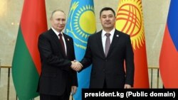Орусиянын президенти Владимир Путин менен Кыргызстандын президенти Садыр Жапаров. 9-декабрь, 2022-жыл.
