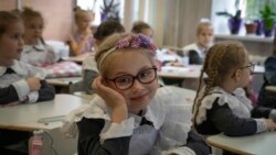 В Украине 1 сентября открылись только школы с бомбоубежищами