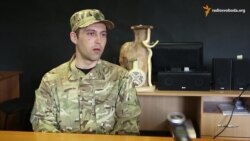 Думав, що прострелили хребет, а коли побачив, що ноги рухаються, почав посміхатися – «Шерлок»