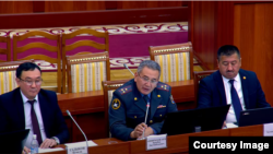 Жогорку Кеңеш жапырт камоолор боюнча ИИМдин маалыматын угуп жатат. 26-октябрь, 2022