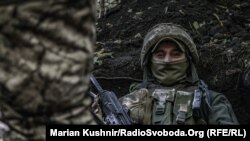 Український боєць на передовій російсько-української війни