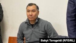 Равшан Жээнбеков.