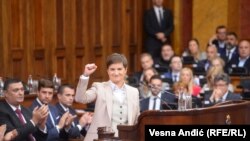 Уряд очолила Ана Брнабич, котра була премʼєром упродовж минулих чотирьох років 