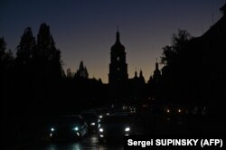 Киев во время блэкаута из-за российских обстрелов энергетической инфраструктуры, октябрь 2022 года