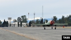 Сухумский аэропорт (архивное фото)