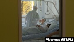 Хастаханәдә ятучылар. Гомуми фото.