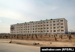 Жилой дом в городе Теджен, апрель, 2018