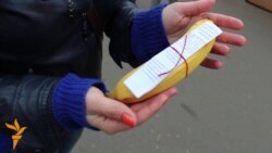 Киянам роздавали банани з Борщагівки