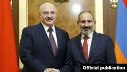 Премьер-министр Армении Никол Пашинян (справа) и президент Беларуси Александр Лукашенко, Ереван, 30 сентября 2019 г