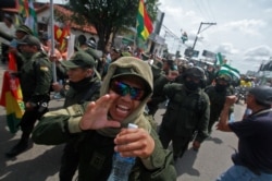 Уже 9 ноября большая часть боливийских полицейских перешла на сторону демонстрантов.