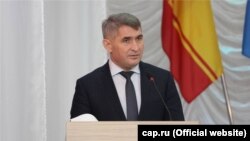 Олег Николаев