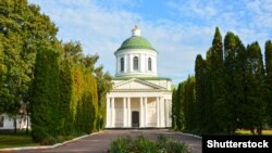 Тисячі жителів Ніжина (на фото) і району залишилися без електрики