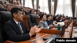 Жогорку Кеңеш. Архив.