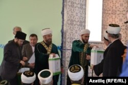 Камил Сәмигуллин бүләкли