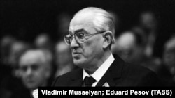 Юрій Андропов