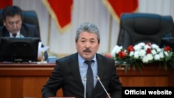 Кыргызстандын каржы министри Адылбек Касымалиев.