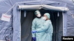 تدابیر سختگیرانه دولت ایتالیا تقریبا یک چهارم کل جمعیت این کشور را تحت تاثیر قرار می‌دهد.