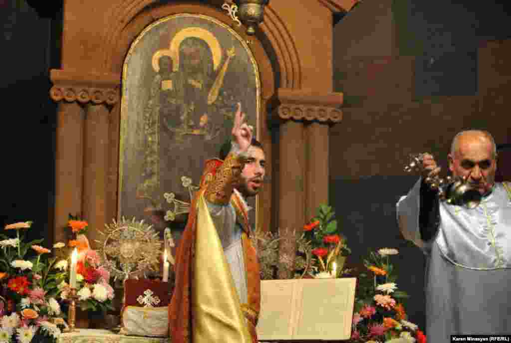 Armenia -- Christmas candle liturgy, Khor Virap, 05Jan2013
