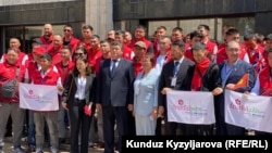 Улуу Британияга жөнөп жаткан кыргызстандыктар. 19-май, 2022-жыл.