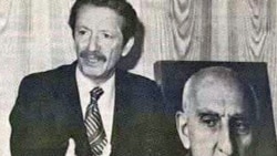  اظهارات شاپور بختيار درباره نامه ای که به آيت الله خمينی نوشت- دی ۱۳۵۷ 