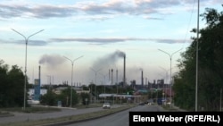 На улице в Темиртау, промышленном городе в Карагандинской области