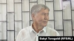 Алмазбек Атамбаев в суде. 28 июня 2022 г.
